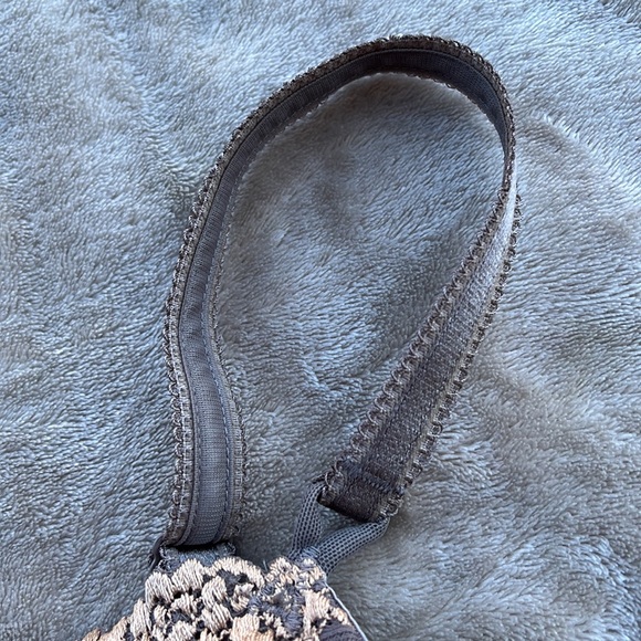 Wacoal Embrace Lace Underwire Bra 65191, Size 34DD - Picture 6 of 14